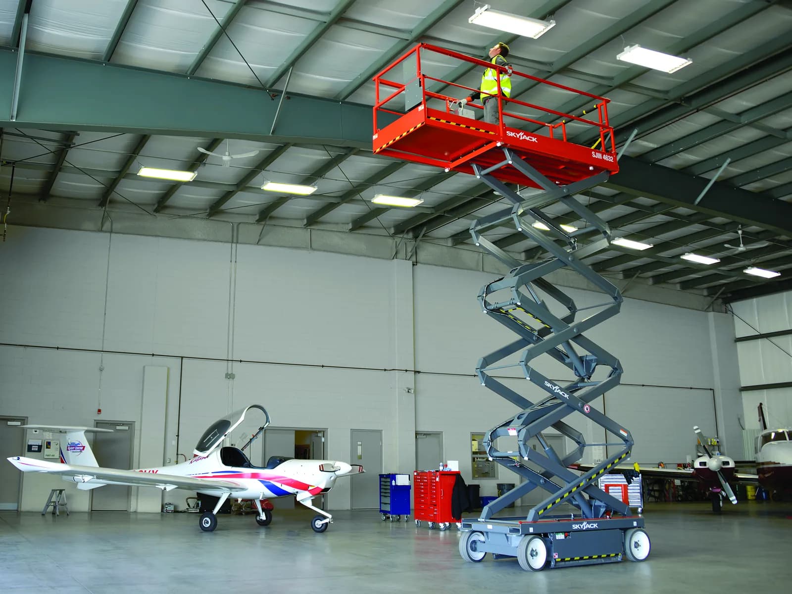 Skyjack SJ4632 11.75m electric scissor lift