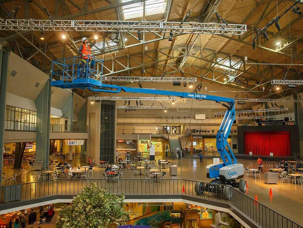 Genie Z-60/37 FE 20.16m hybrid articulated boom lift