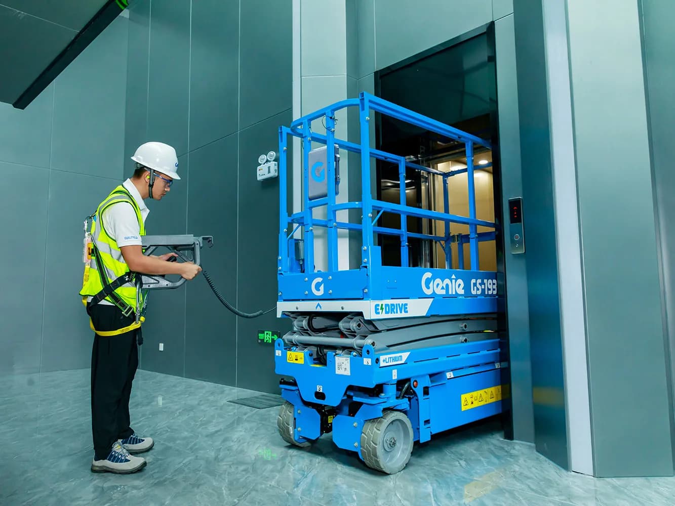 Genie GS-1932 electric scissor lift
