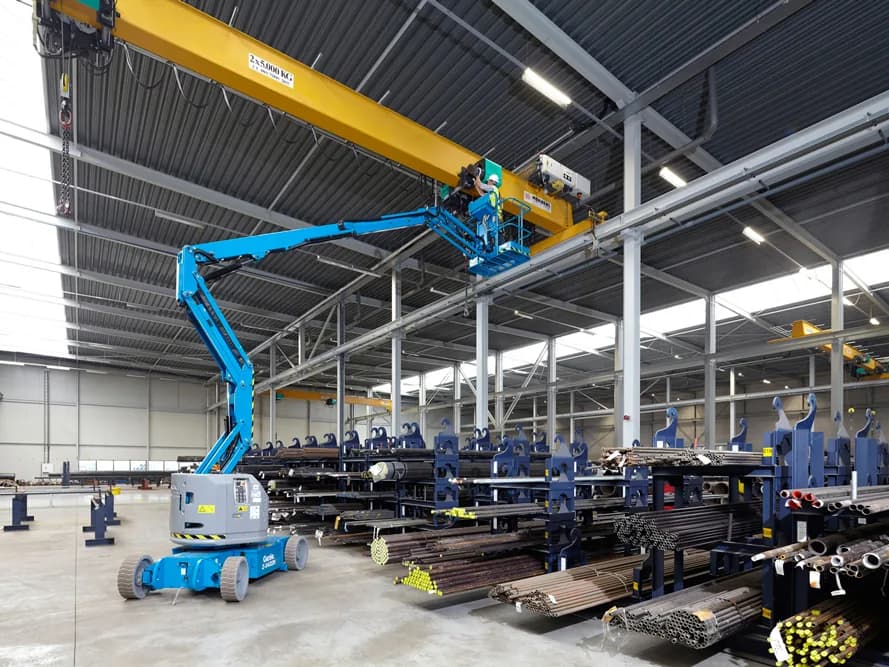 Genie Z-34/22N 12.52m electric articulated boom lift